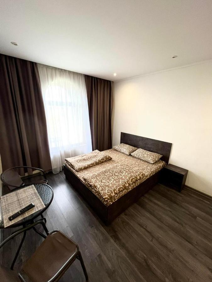 Нові Апартаменти 83 Iwano-Frankiwsk Zewnętrze zdjęcie