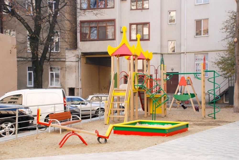 Нові Апартаменти 83 Iwano-Frankiwsk Zewnętrze zdjęcie